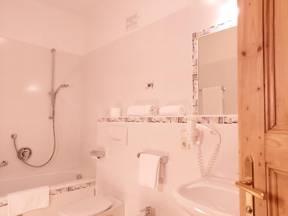 Residence Zum Theater Colle Isarco Ngoại thất bức ảnh